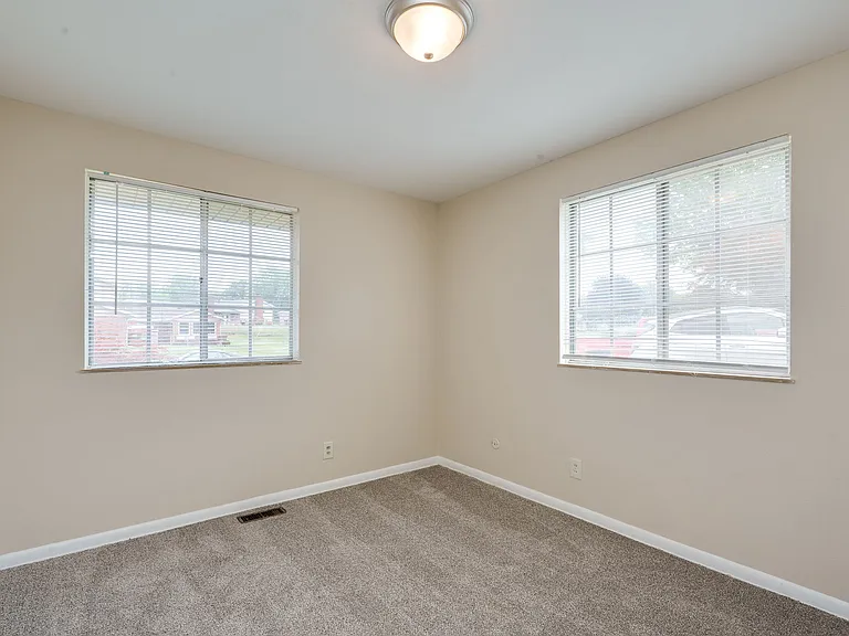 1210 Rona Parkway Dr — Photo 25