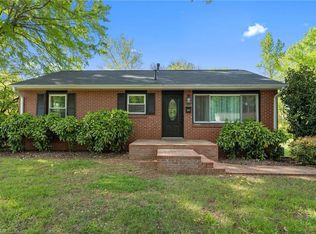 623 Oakgrove Dr, Graham, NC 27253