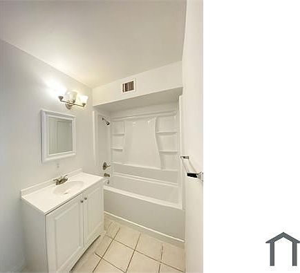 1st image of 581 Northrop Ave APT 5