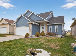 5658 Summerland Dr, Waterloo, IA 50701