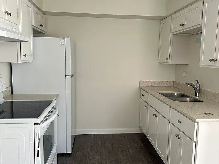 10712 Mary Ln #1A — Photo 2