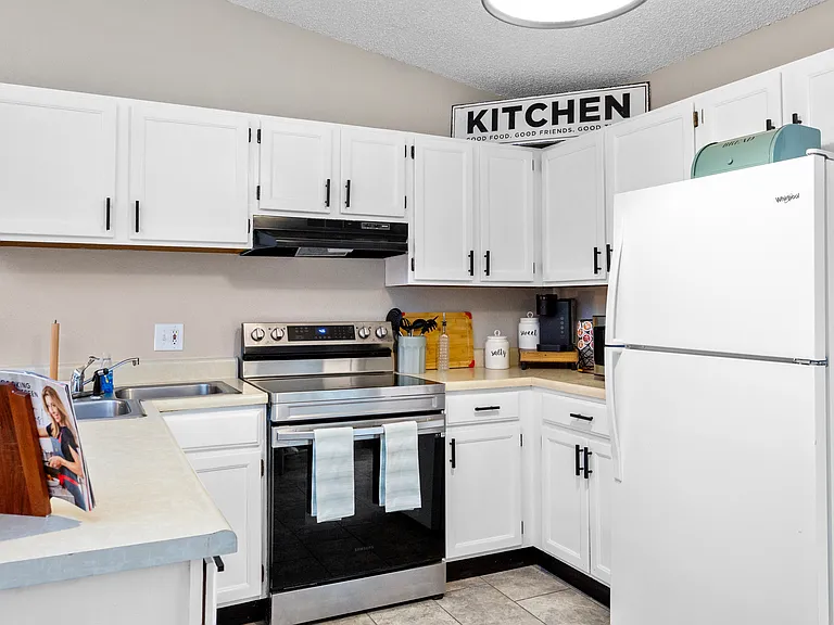 3715 N Hancock Ave — Photo 18