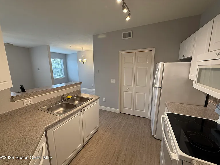 5683 Star Rush Dr #203 — Photo 7