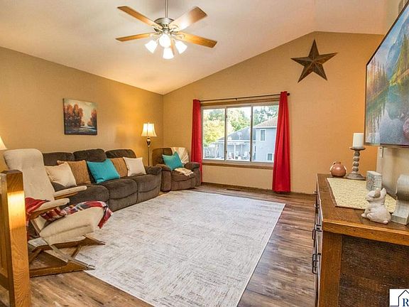 4th image of 1731 Orchid Dr N
