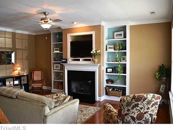 2nd image of 70 Nandina Dr