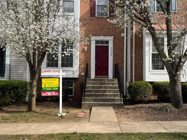 45606 Grand Central Sq, Sterling, VA 20166