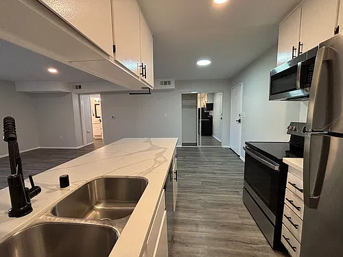 Floor plan 301