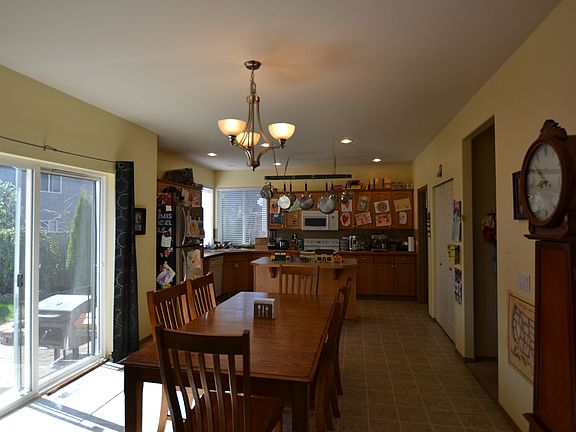 2nd image of 8406 197th Street Ct E