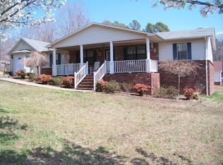 216 Sunset Dr, Huntingdon, TN 38344