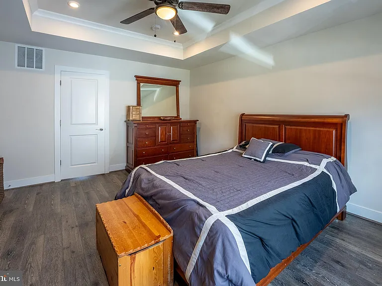 6069 Dreher Ct — Photo 10
