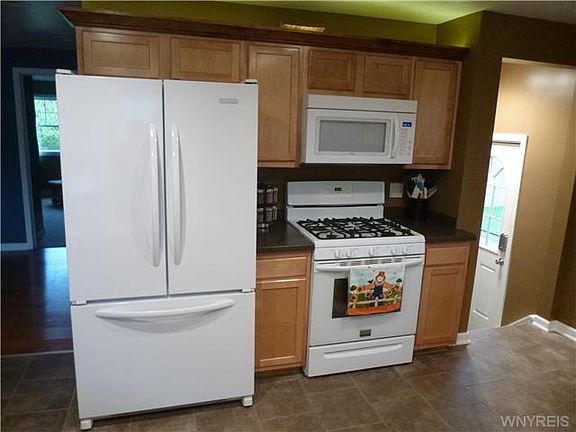 4th image of 52 Trudy Ln