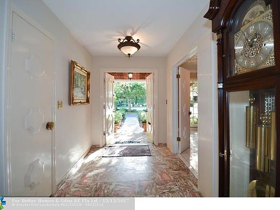 5th image of 2501 NE 40th St