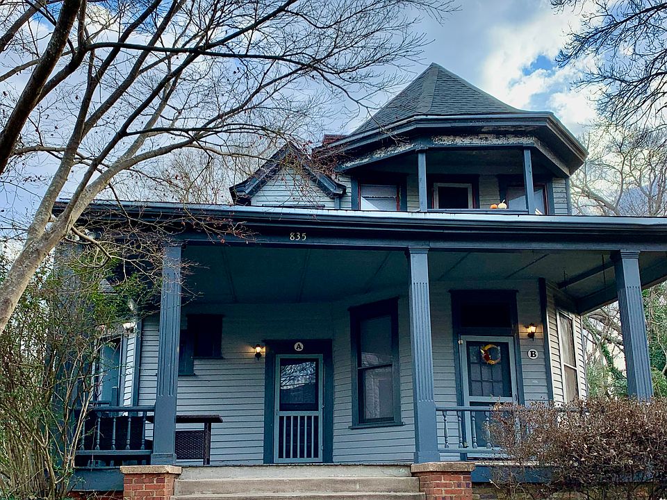 Front of Triplex. Apartment door on the Right.
