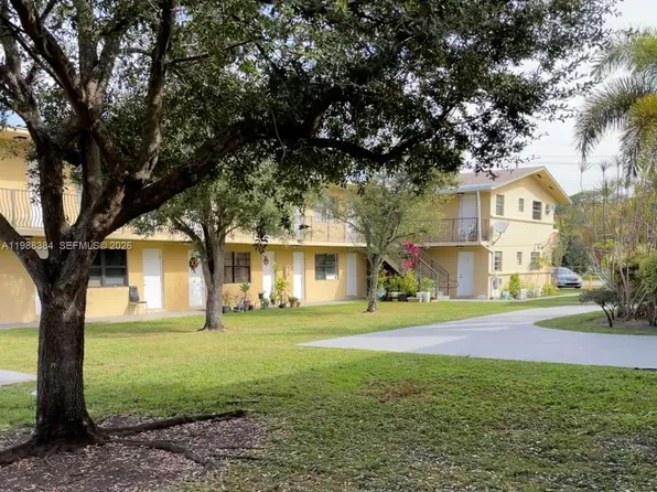 4450 SW 67th Ave #I, Miami, FL 33155