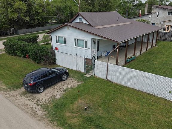 2nd image of 101 5th AVENUE S