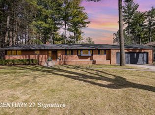 1576 Linden Pl, Saginaw, MI