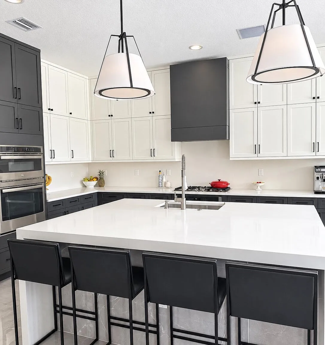5 bed, 5.0 bath, 3659 sqft, $13,500 — Photo 3