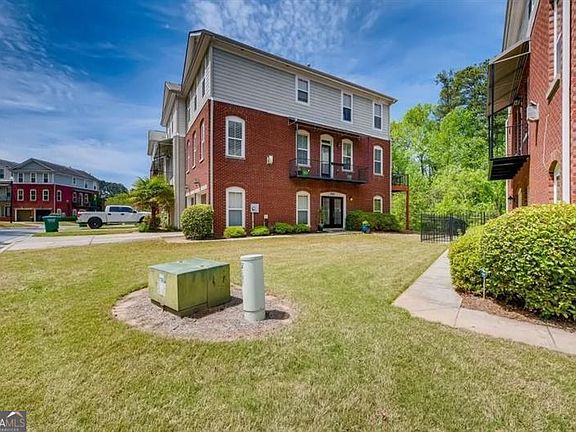 2nd image of 6001 Brookside Oak Cir