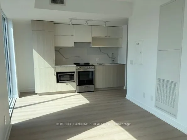 100 Queen St E #3107, Toronto, ON M5C 0B5