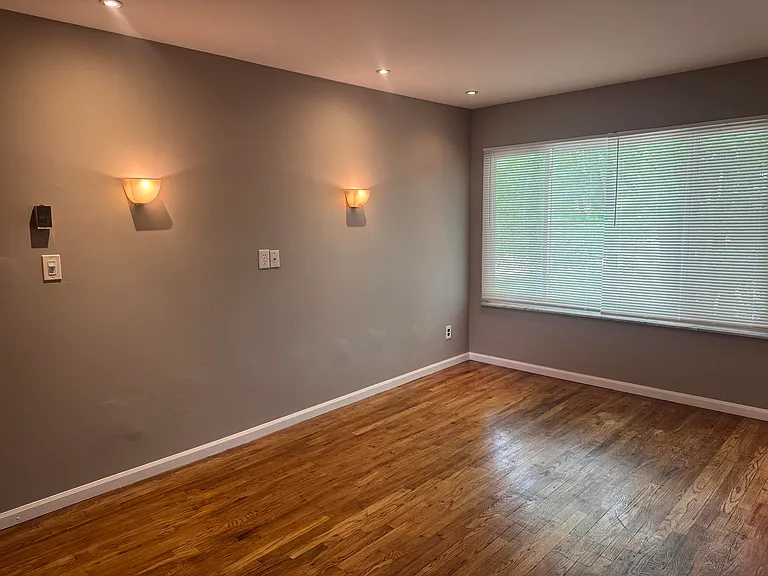 4859 Mansfield Ave #8H — Photo 8