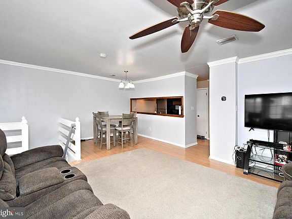 4th image of 439 Wendover Dr