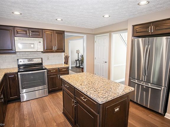 2nd image of 4762 Squire Dr