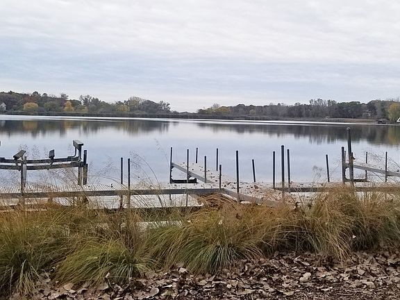3rd image of 966 W Shore Dr