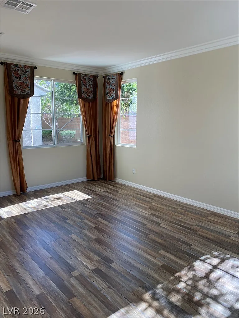 3 bed, 2.5 bath, 2428 sqft, $2,495 — Photo 3