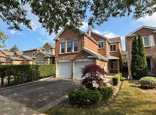 206 Glenmanor Way, Vaughan, ON L4J 3E5
