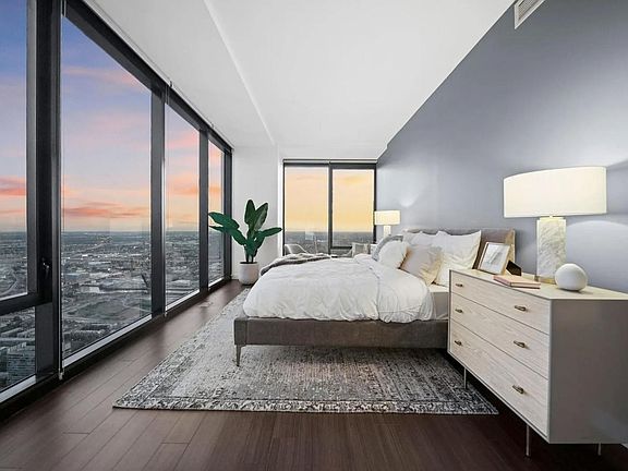 3rd image of 1235 S Prairie Ave #3611