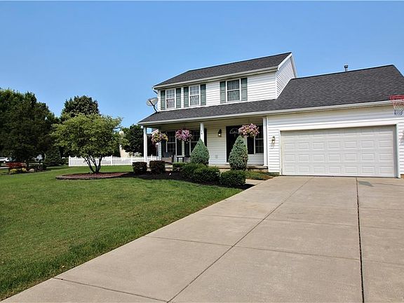 3rd image of 60 Newberry Ln
