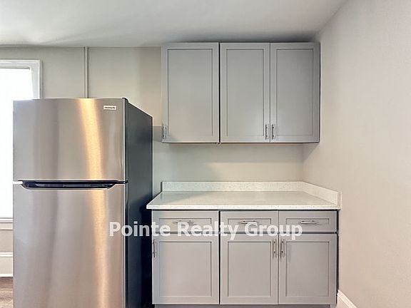 3rd image of 115 E Atlantic St