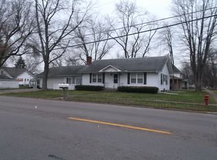 422 N Center St, Forrest, IL 61741