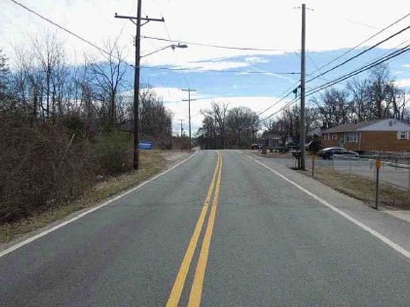 Exterior Neighborhood (street photo)