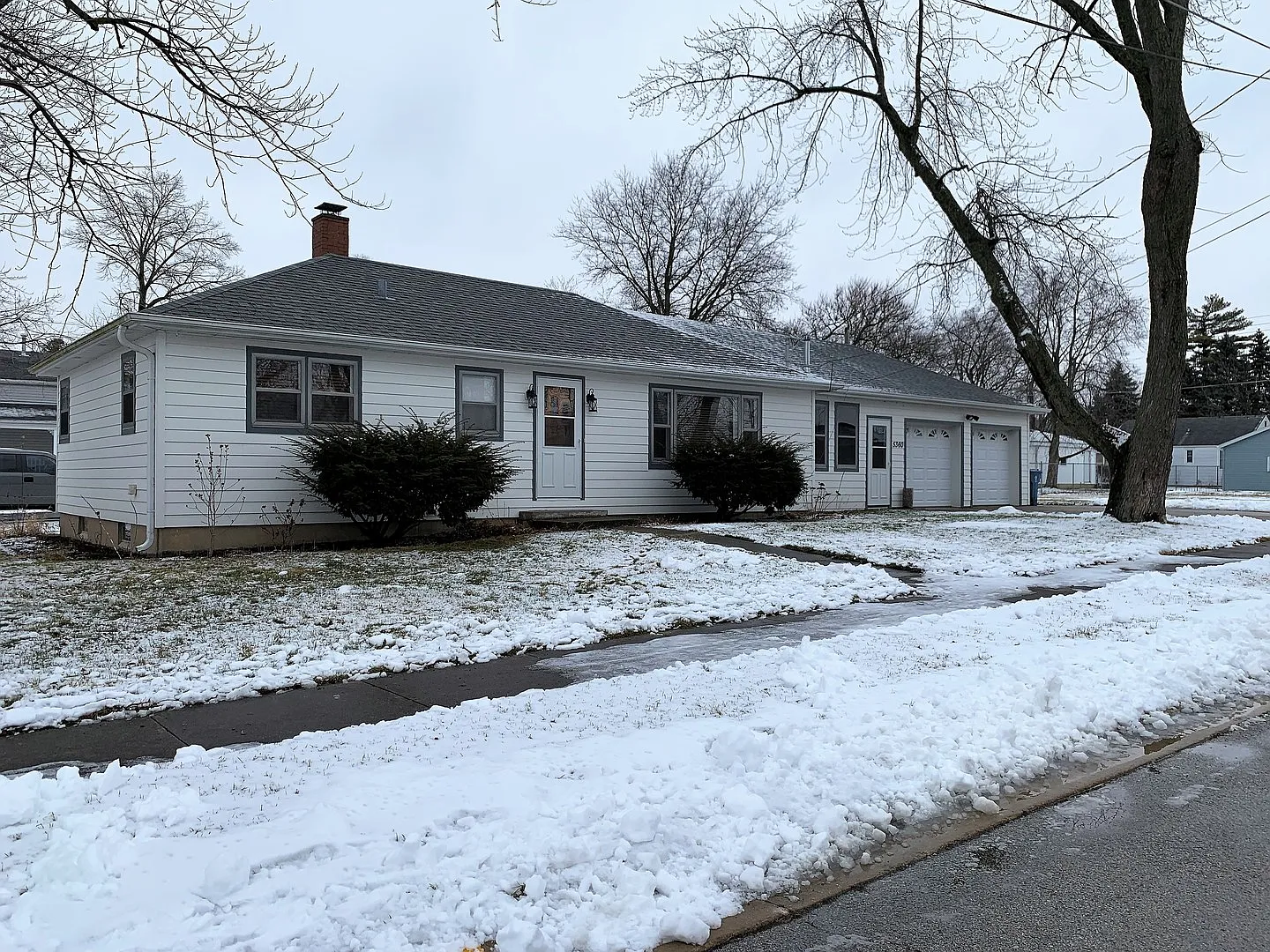 5360 W Mill St photo 1