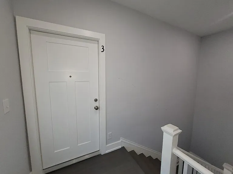 1026 W French Pl #3 — Photo 3