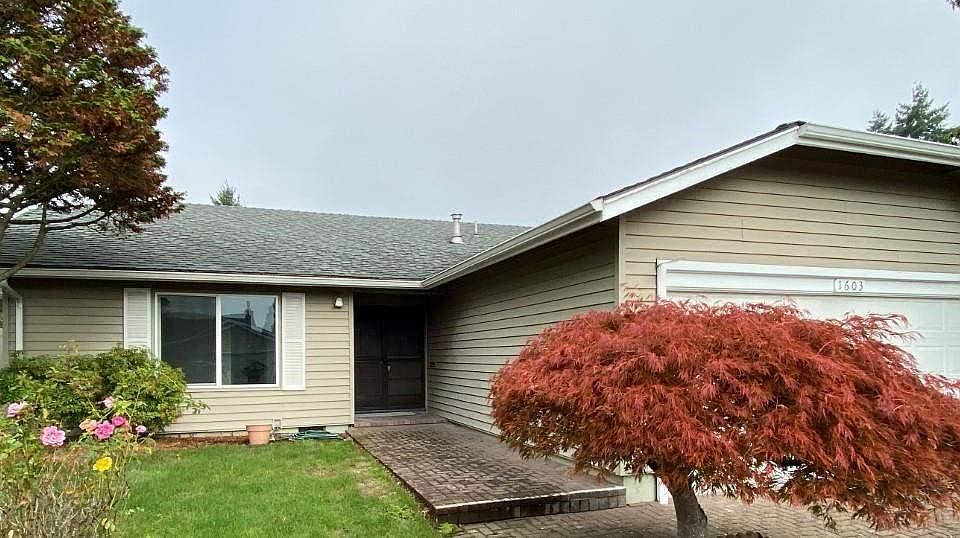 1st image of 1603 Sunrise Cres NW
