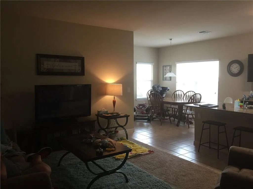 3 bed, 2.0 bath, 1508 sqft, $1,825 — Photo 4