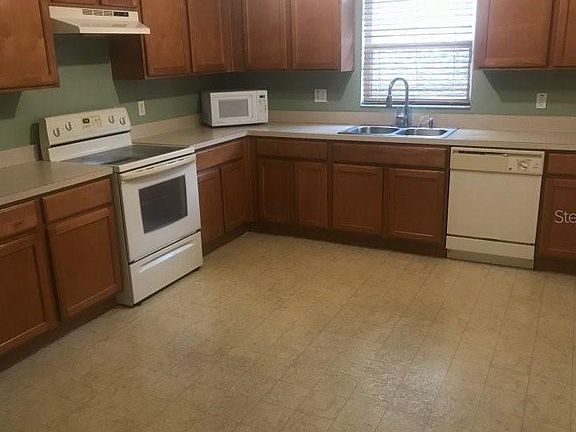 2nd image of 124 Windrose Dr #1