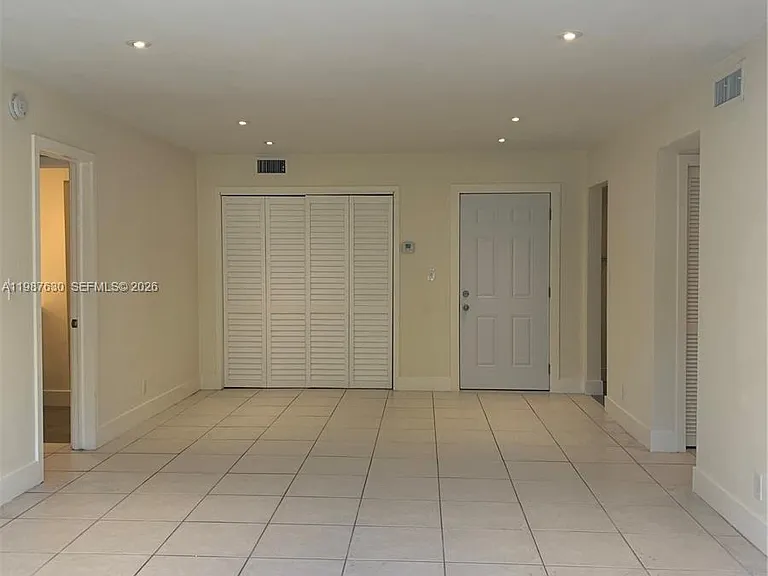 1200 Mariposa Ave #E104 — Photo 12