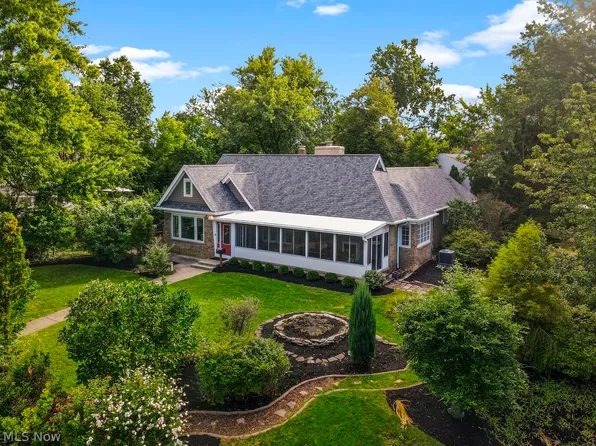 2355 Riverside Dr, Lakewood, OH 44107