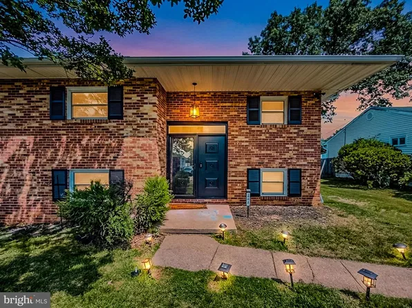 292 Mackintosh Dr, Glen Burnie, MD 21061