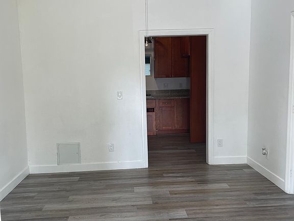 3rd image of 309 E California St #A