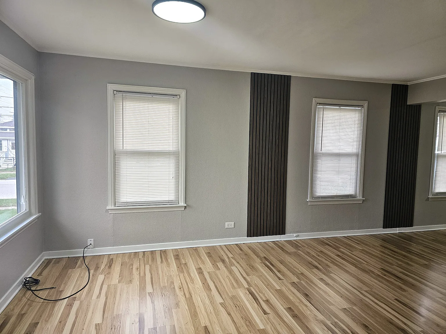 2 bed, 1200 sqft, $2,050 — Photo 4