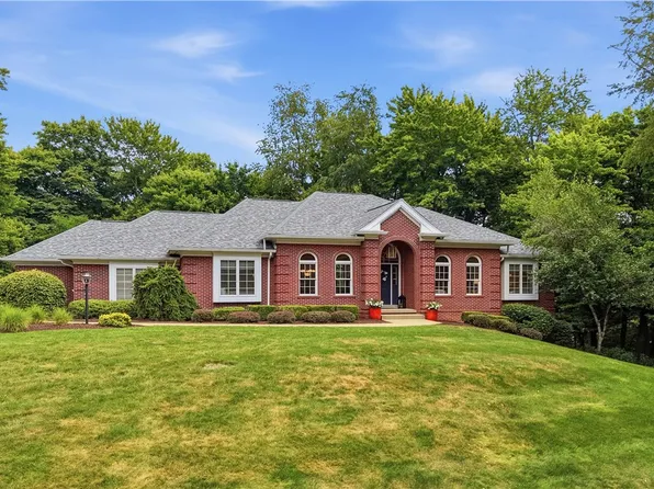 727 Franklin Rd, Mars, PA 16046