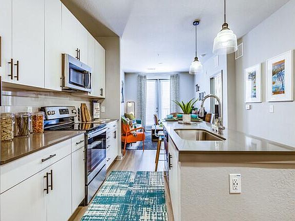 3rd image of 1620 1st Ave N #4016