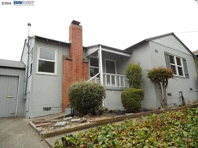 16235 Carolyn St photo 1