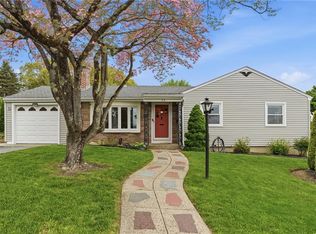 13 Garden Dr, Lincoln, RI 02865