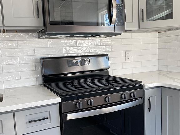 4th image of 16303 87th St