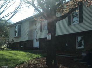 325 State Route 94 S, Newton, NJ 07860